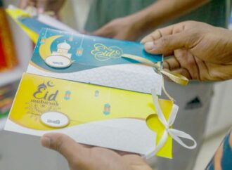 ডিজিটাল সোশ্যাল মিডিয়ার যুগে ঈদ কার্ড হারিয়ে গেছে