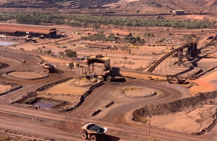 আকরিক লোহার দাম টন প্রতি ১০০ ডলার হওয়ার সম্ভাবনা