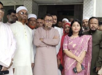 ঈদের দিনে কাপাসিয়া উপজেলা স্বাস্থ্য কমপ্লেক্স পরিদর্শনে স্বাস্থ্যমন্ত্রী