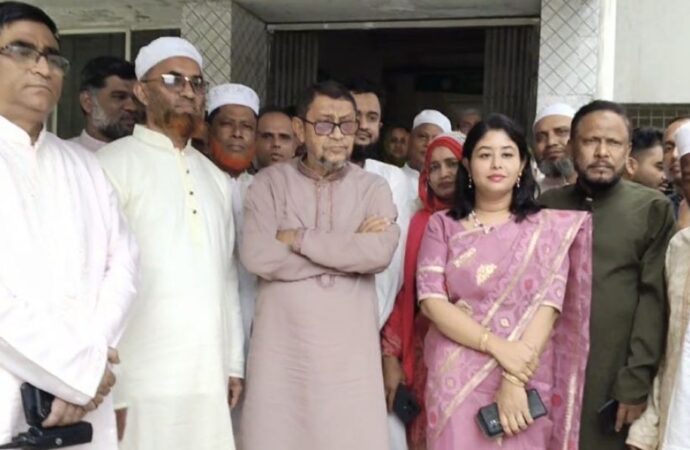 ঈদের দিনে কাপাসিয়া উপজেলা স্বাস্থ্য কমপ্লেক্স পরিদর্শনে স্বাস্থ্যমন্ত্রী