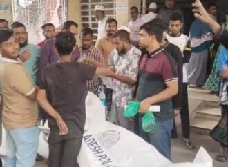 পদুয়ার বাজারে ট্র্যাজেডি: বাড়ির পথে ফিরলো ১২ মরদেহ