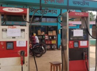 জ্বালানি সংকট ও নিরাপত্তাহীনতায় পেট্রোল পাম্প বন্ধের শঙ্কা