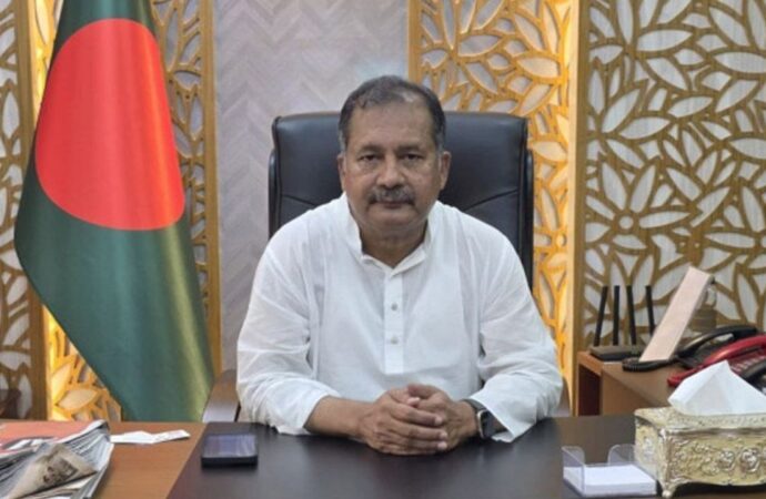 তেল মজুদ করে কৃত্রিম সংকট তৈরি না করার আহ্বান তথ্যমন্ত্রীর