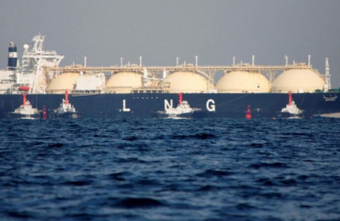 স্পট মার্কেট থেকে আরও দুই এলএনজি কার্গো কেনার অনুমোদন