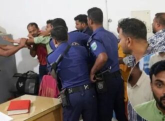 থানায় ঢুকে ওসিসহ পুলিশ সদস্যদের মারধর, ৮ জামায়াত নেতার বিরুদ্ধে মামলা