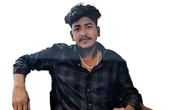 বাগেরহাটের চিতলমারীতে পুলিশ পরিচয়ে কলেজছাত্রকে গুলি করে হত্যা