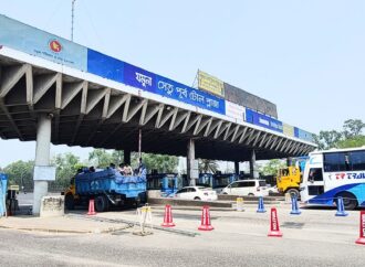 যমুনা সেতুতে ২৪ ঘণ্টায় ৩ কোটি ৩১ লাখ টাকার টোল আদায়, ৪২ হাজার যানবাহন পারাপার