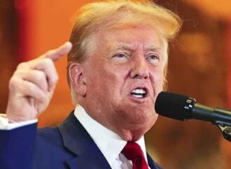 ফের ইরানের তেল ও বিদ্যুৎকেন্দ্রে হামলার হুমকি ট্রাম্পের