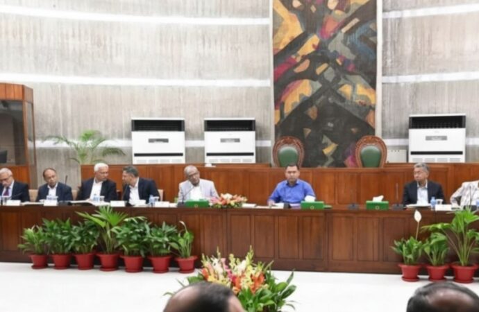 জ্বালানি সংকটে অফিসের সময়সূচি নিয়ে সরকারের নতুন সিদ্ধান্ত