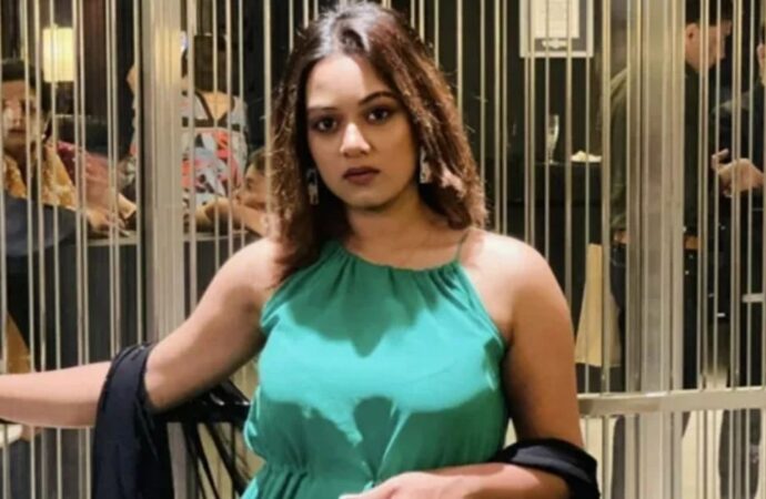 দীর্ঘ বিরতি কাটিয়ে ঈদে ফিরছেন দীঘি: প্রথাগত নায়ক ছাড়াই নতুন গল্পের সিনেমা
‘বিদায়’