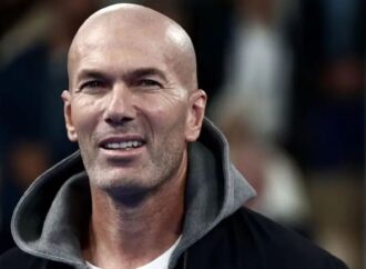 ফ্রান্সের ডাগআউটে রাজকীয় প্রত্যাবর্তনের পথে জিনেদিন জিদান