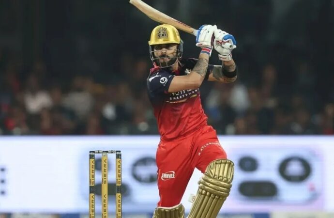 রোহিতকে ছাড়িয়ে শীর্ষে বিরাট, চেন্নাইয়ের বিপক্ষে রান পাহাড় গড়ল বেঙ্গালুরু