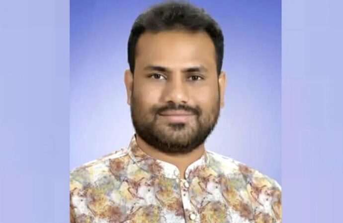 পিআইওকে মারধর, গণঅধিকার পরিষদের নেতা গ্রেফতার