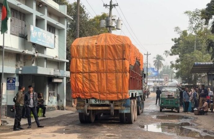 ভারত থেকে এলো ১১৬ টন গম