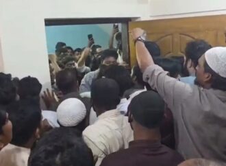 এনসিপির ঢাকা জেলার আত্মপ্রকাশ অনুষ্ঠানে দুই গ্রুপের সংঘর্ষ, আহত ২০