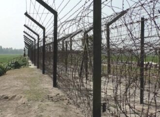 কুড়িগ্রাম সীমান্তে ২ বাংলাদেশীকে আটক করেছে বিএসএফ