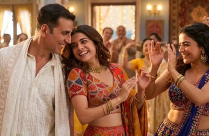 অক্ষয়ের ‘ভূত বাংলা’য় সেন্সরের হানা, ৬৩ কাটছাঁট