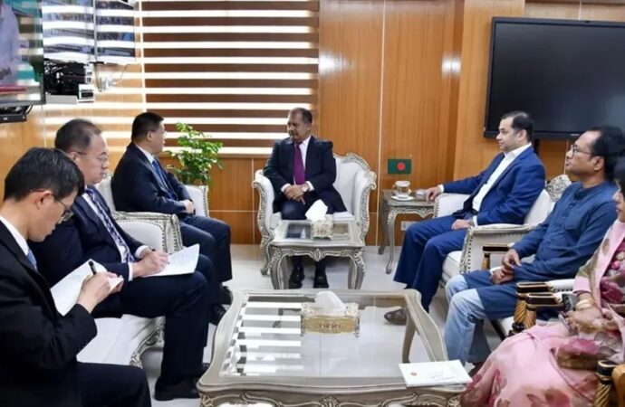 তথ্য ও সম্প্রচার মন্ত্রীর সঙ্গে চীনা রাষ্ট্রদূতের সৌজন্য সাক্ষাৎ