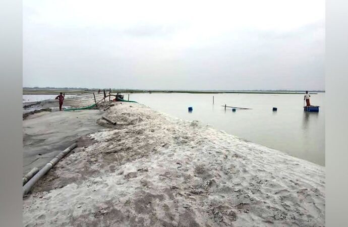 একটি বাঁধেই বদলে যেতে পারে গঙ্গাচড়ার লক্ষাধিক মানুষের ভাগ্য