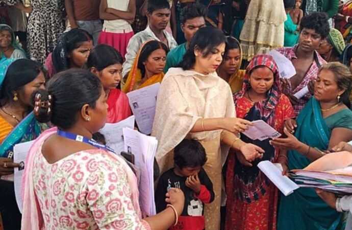 পশ্চিমবঙ্গ নির্বাচনের আগে ভোটার তালিকা থেকে ৯০ লাখ নাম বাদ