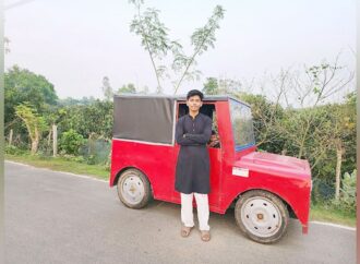 ৭০ টাকার বিদ্যুতে ৬৫ কিলোমিটার চলবে ফারহানের এই গাড়ি!