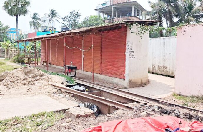 দখল আর অযত্নে বিলীনের পথে ফেনী-বিলোনিয়া রেলপথ