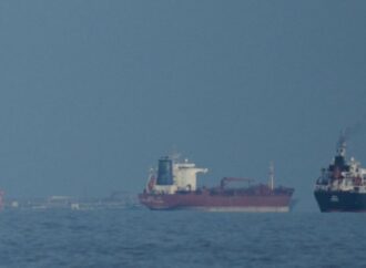 হরমুজ প্রণালি ফের বন্ধ করলো ইরান
