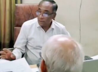 নবীনগরে সাংবাদিকদের অবরুদ্ধের ঘটনায় ভূমি কর্মকর্তা স্ট্যান্ড রিলিজ