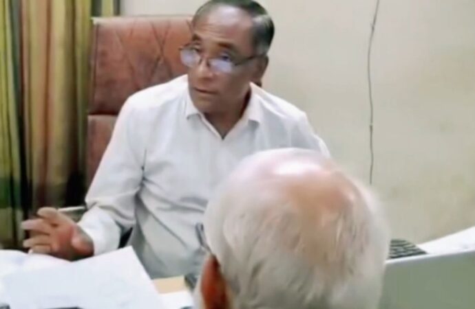 নবীনগরে সাংবাদিকদের অবরুদ্ধের ঘটনায় ভূমি কর্মকর্তা স্ট্যান্ড রিলিজ