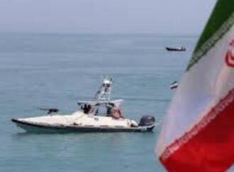 ‘হরমুজ পাড়ি দেওয়ার চেষ্টা করলেই হামলা’