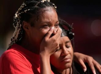 নিজের সাত সন্তানসহ ৮ শিশুকে গুলি করে হত্যা করলেন পাষণ্ড বাবা