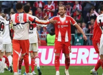 অপ্রতিরোধ্য বায়ার্ন মিউনিখ: চার ম্যাচ হাতে রেখেই ৩৫তম বুন্দেসলিগা শিরোপা জয়