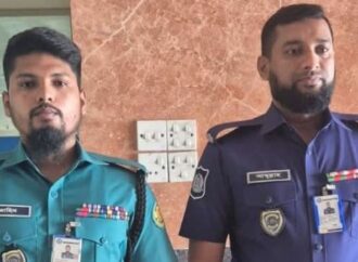 পুলিশের পোশাক ফের পরিবর্তনের উদ্যোগ, ফিরছে আগের রং