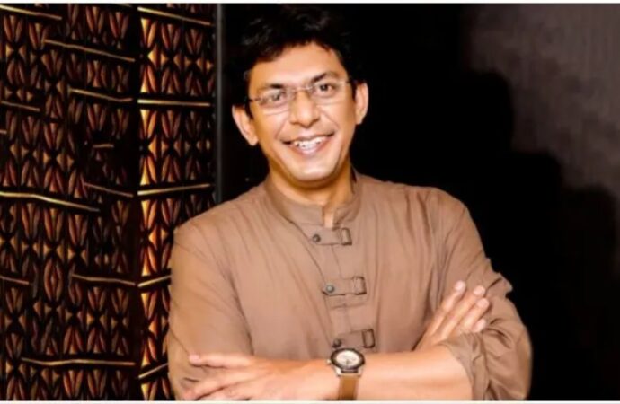নুহাশের ‘মুভিং বাংলাদেশ’ সিনেমায় চঞ্চল চৌধুরী