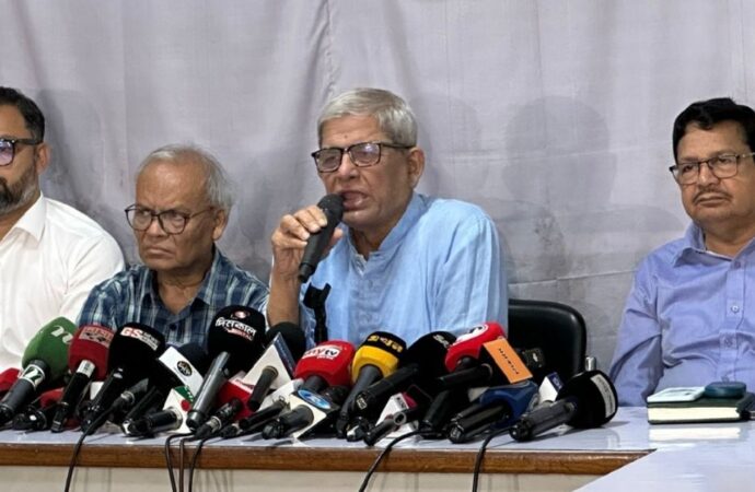 জামায়াতকে রাজনৈতিকভাবে নির্মূলে কাজ করতে হবে: মির্জা ফখরুল