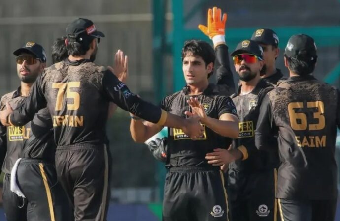 পিএসএলের প্লে-অফ নিশ্চিত: নাটকীয়ভাবে শেষ চারে হায়দরাবাদ কিংসম্যান