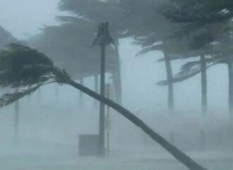 রাত ১টার মধ্যে ২ অঞ্চলে ৮০ কিমি বেগে ঝড়ের শঙ্কা