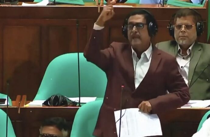 শহীদ পরিবারের লোক জামায়াত করলে ডাবল অপরাধ: ফজলুর রহমান