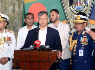 পরিস্থিতি বিবেচনায় ধাপে ধাপে ব্যারাকে ফিরবে সেনাবাহিনী: স্বরাষ্ট্রমন্ত্রী