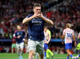 শিরোপার লড়াই দ্বিতীয় লেগের অপেক্ষায়: দুই পেনাল্টিতে আর্সেনাল-অ্যাতলেটিকোর ড্র