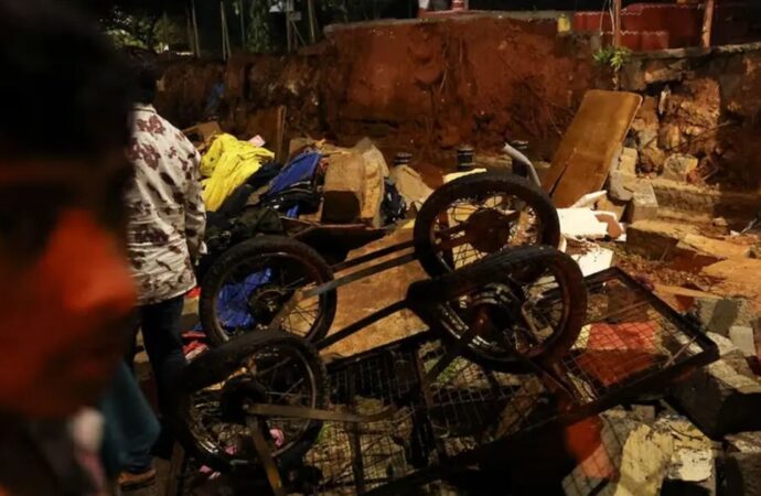 বেঙ্গালুরুতে হাসপাতালের দেওয়াল ধসে শিশুসহ নিহত ৭