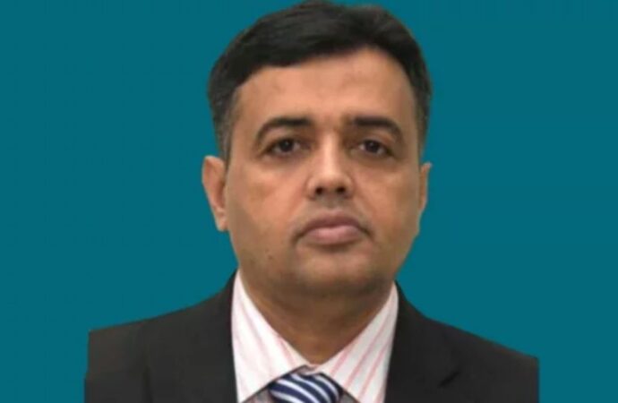 সাবেক প্রেস সচিবের ভাই আব্দুল্লাহকে বদলি