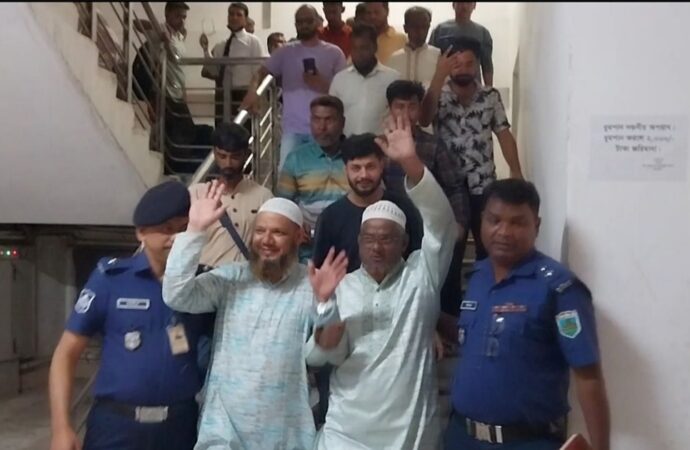 জয়পুরহাটে তিন ইউপি চেয়ারম্যানসহ আ.লীগের ৭ নেতাকর্মী কারাগারে