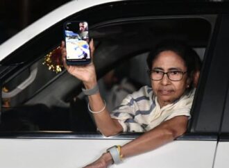 ইভিএম কারচুপির অভিযোগ ও পাল্টা কটাক্ষে উত্তপ্ত পশ্চিমবঙ্গের রাজনীতি