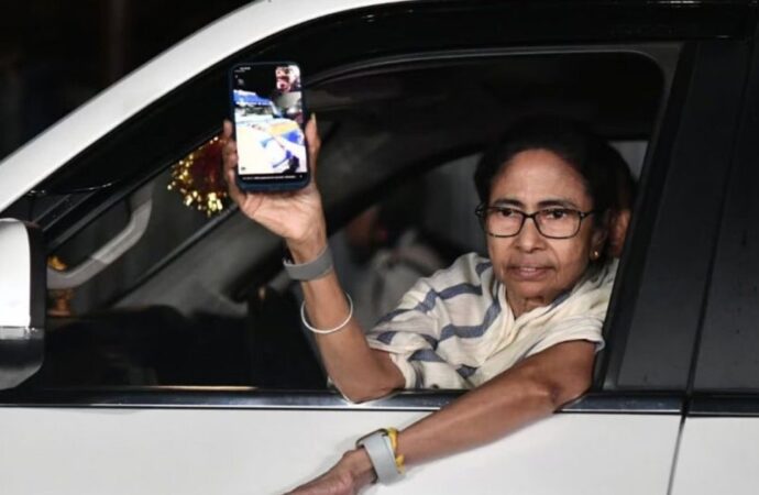 ইভিএম কারচুপির অভিযোগ ও পাল্টা কটাক্ষে উত্তপ্ত পশ্চিমবঙ্গের রাজনীতি