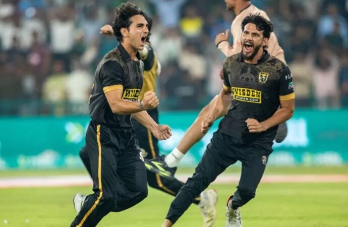 হুনাইনের জাদুকরী শেষ ওভারে নাটকীয় জয়, পিএসএলের ফাইনালে হায়দরাবাদ