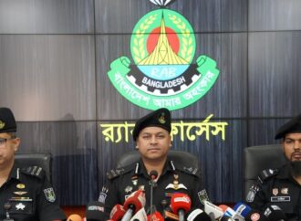 থানা থেকে লুট হওয়া অস্ত্র, গোলাবারুদ ব্যবহার করা হচ্ছে ডাকাতির কাজে