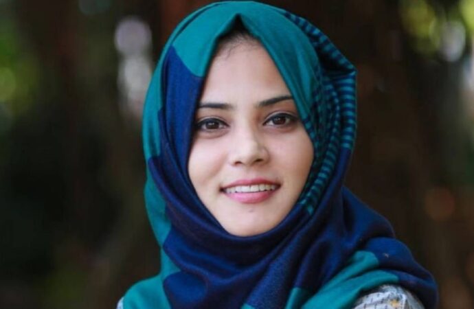 কেরালায় বাম দুর্গে মুসলিম তরুণীর বিজয়