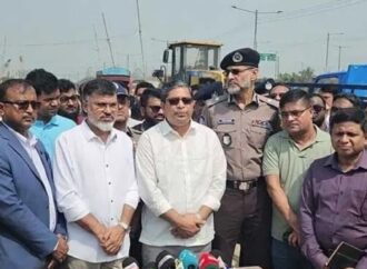 সড়কে কোনো চাঁদাবাজি হবে না, গাবতলী পশুর হাট পরিদর্শনে প্রতিমন্ত্রী
