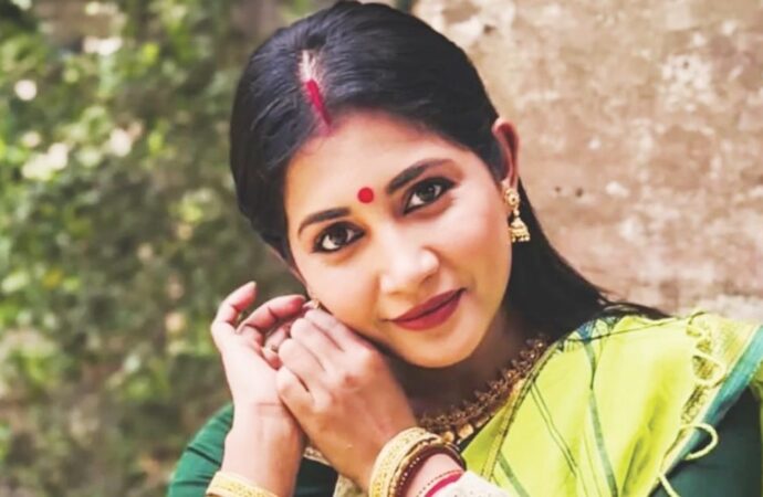 ‘স্ত্রীর পত্র’: মৃণালিনী চরিত্রে সামিয়া অথৈ